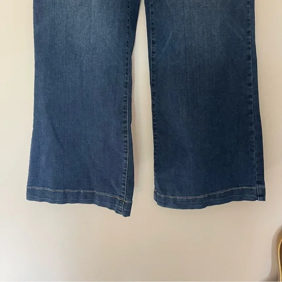 M Jeans High-Rise Wide Leg Women’s Jeans in Dark Blue - Picture 2 of 7